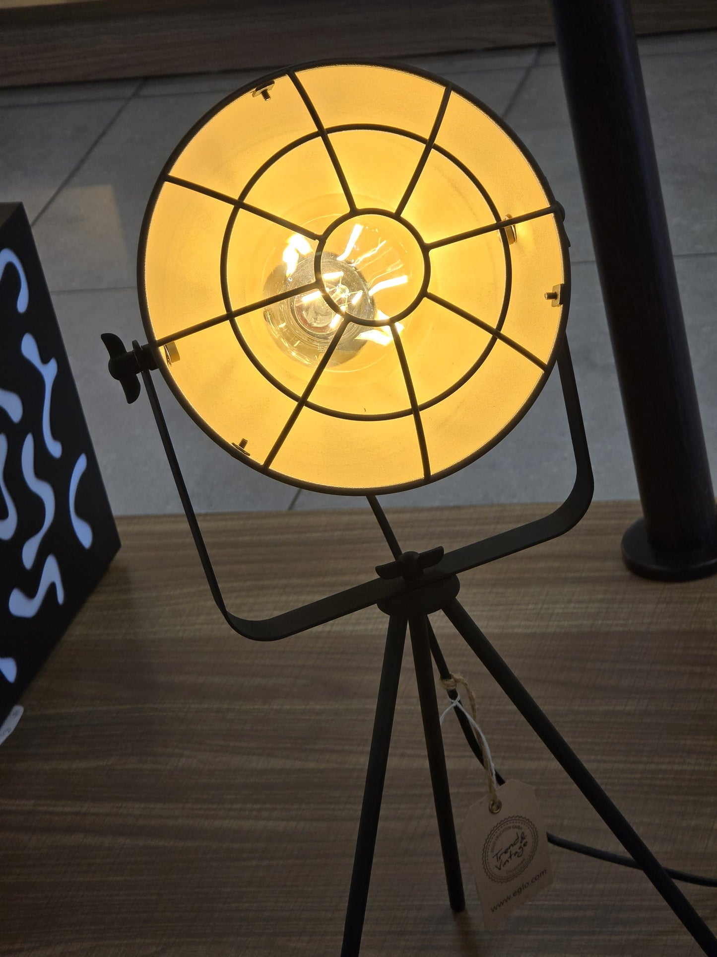 EG/49673 | EGLO CANNINGTON TABLE LAMP