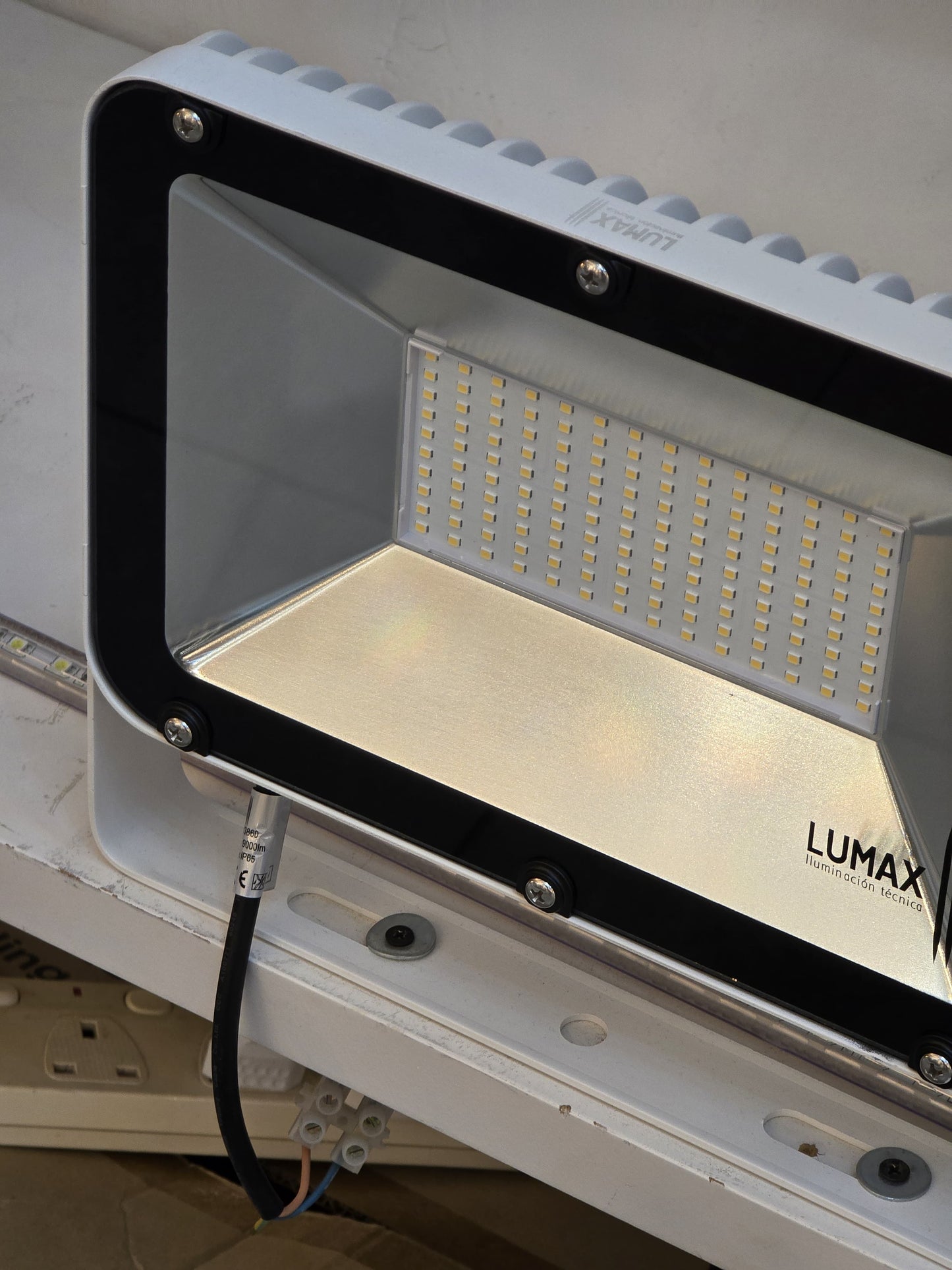 LX/113858 | كشاف لوماكس LED SMD بقوة 100 واط - أبيض