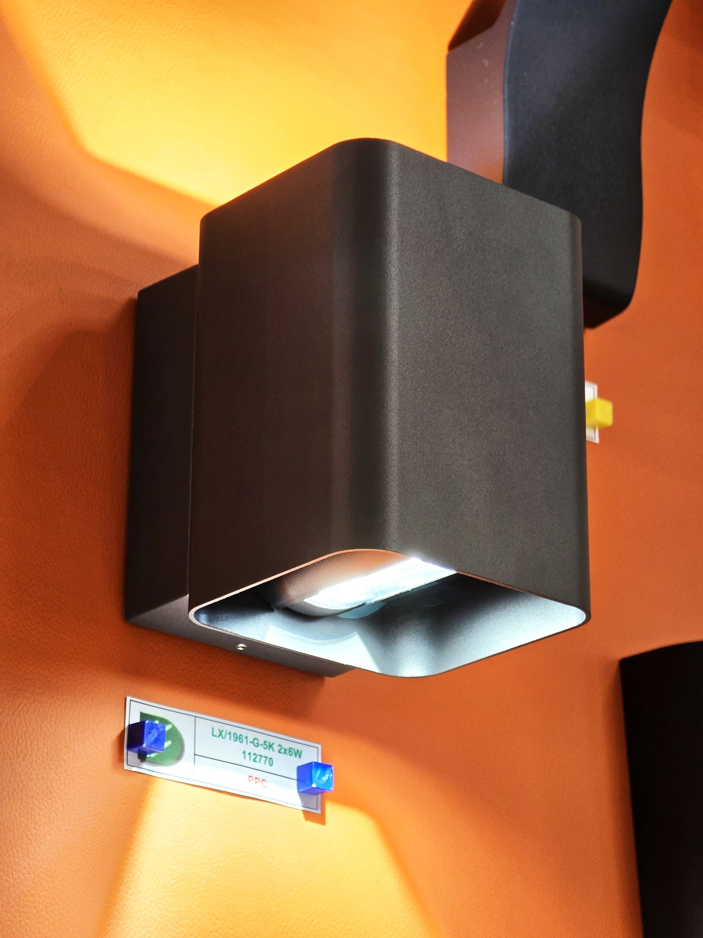 LX/112770 | LUMAX ADJUSTABLE UP & DOWN LIGHT LED 2*6W | 5K/4K/3K DARK GREY