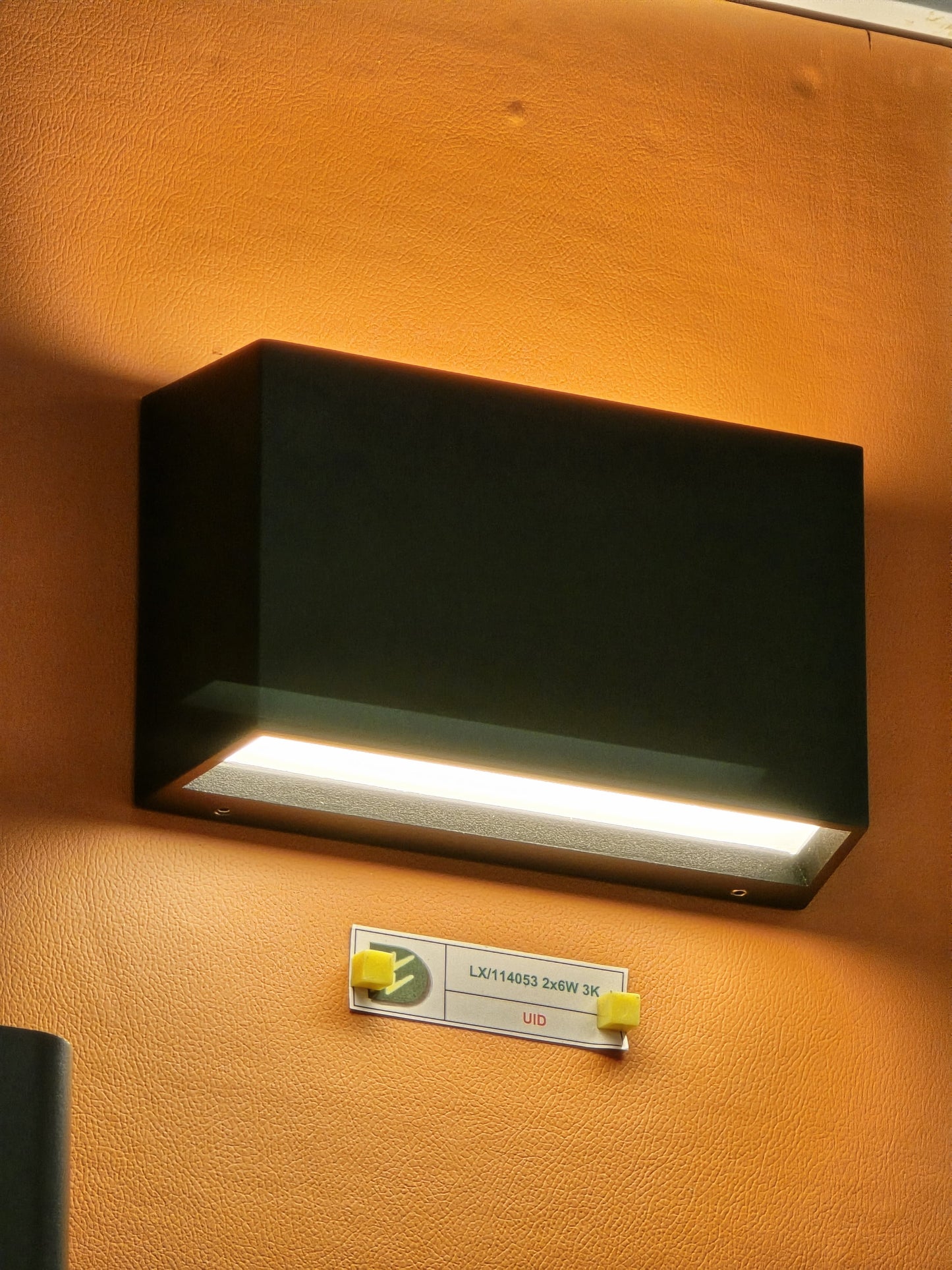 LX/114053 | LUMAX UP & DOWN LIGHT IP65 LED 2*6W - 3K MATT BLACK