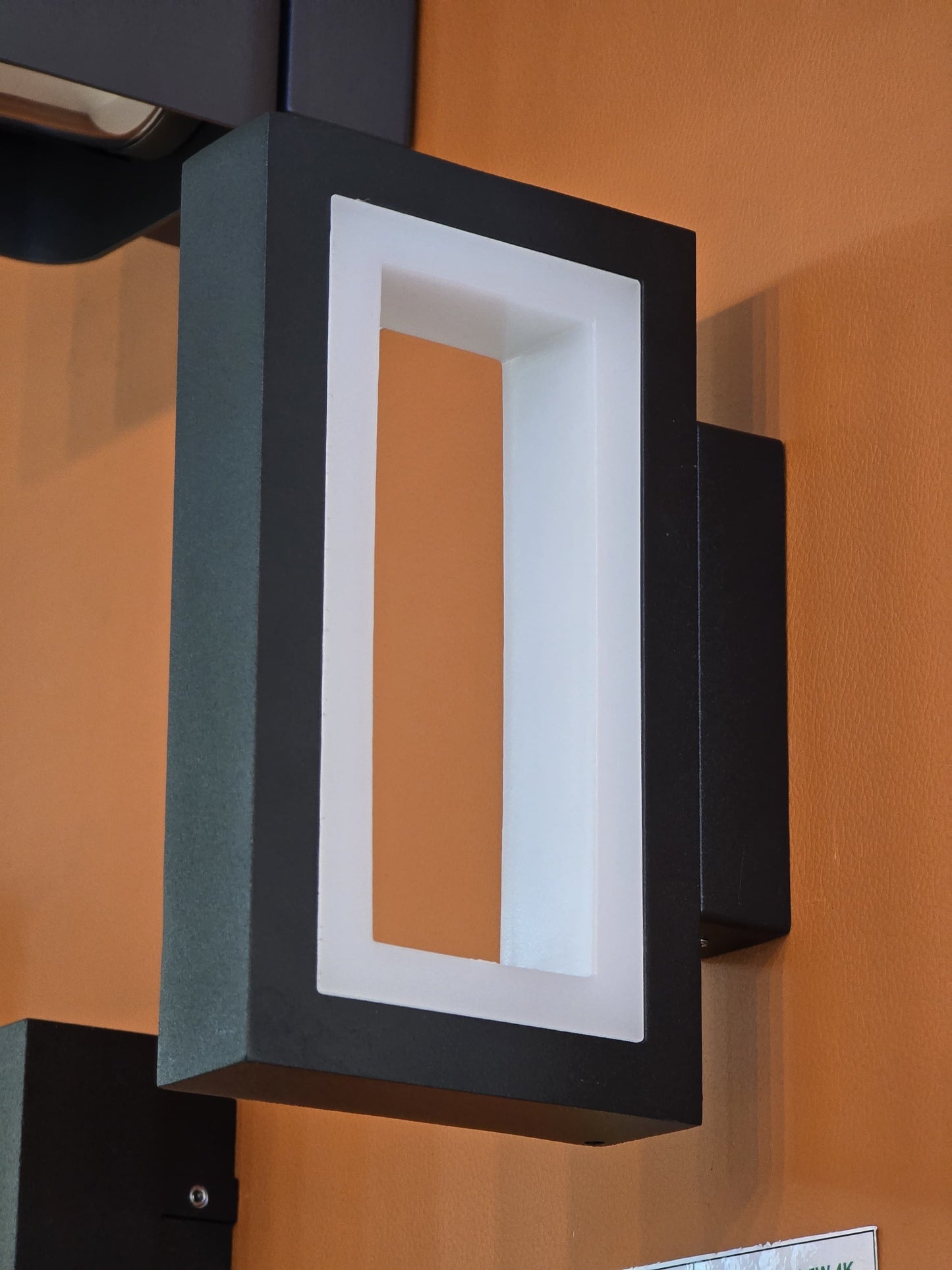 LX/112833 | LUMAX WALL LIGHT IP44 LED 11.5W - 4K MATT BLACK