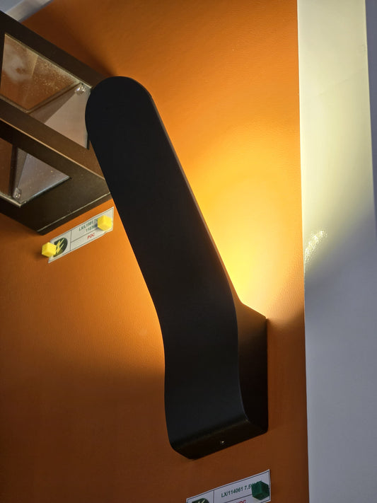 LX/114061 | LUMAX WALL LIGHT IP65 LED 7.5W - 3K & 4K MATT BLACK