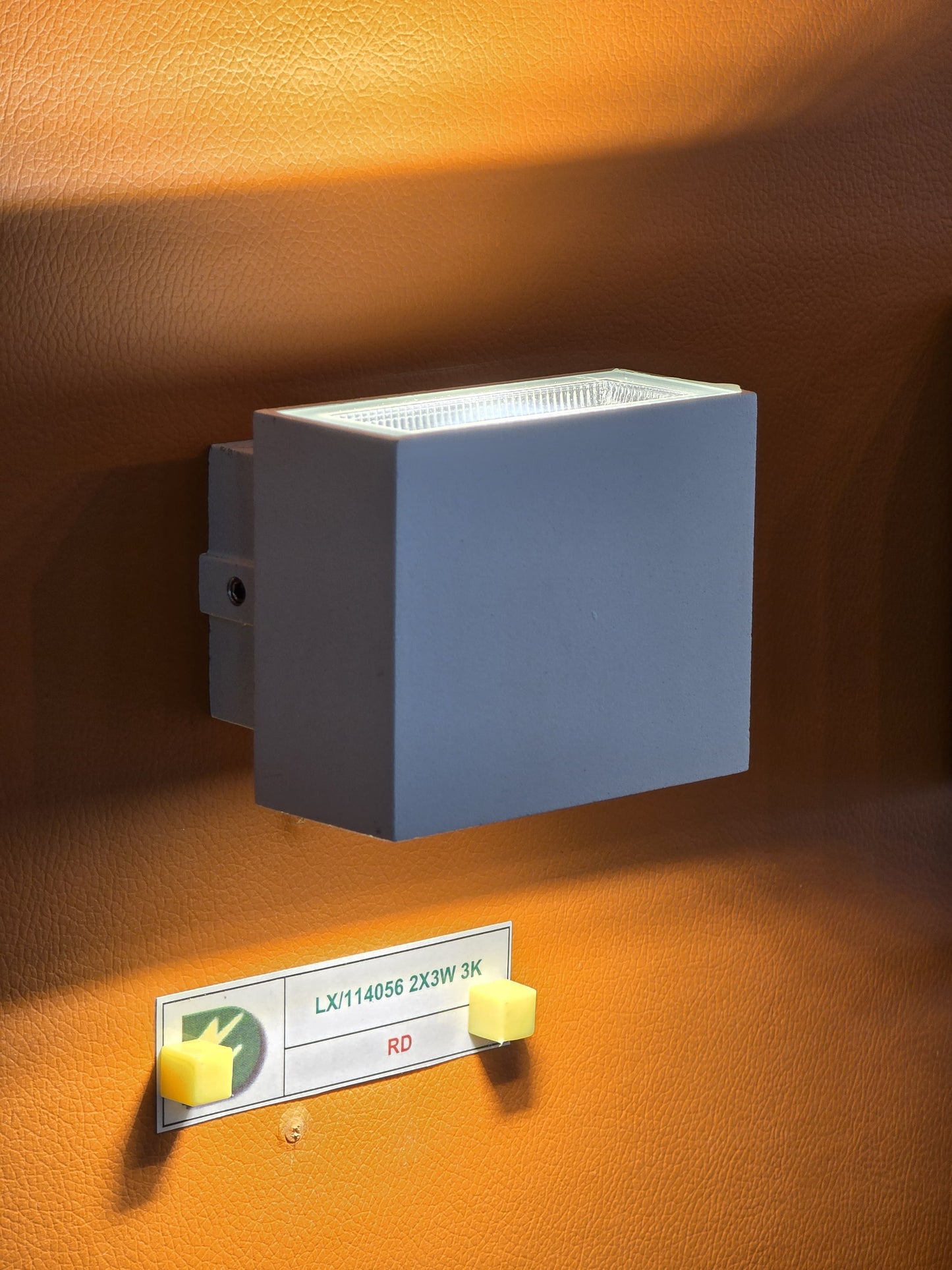 LX/114056 | LUMAX UP & DOWN LIGHT IP65 LED 2*3W - 3K MATT WHITE