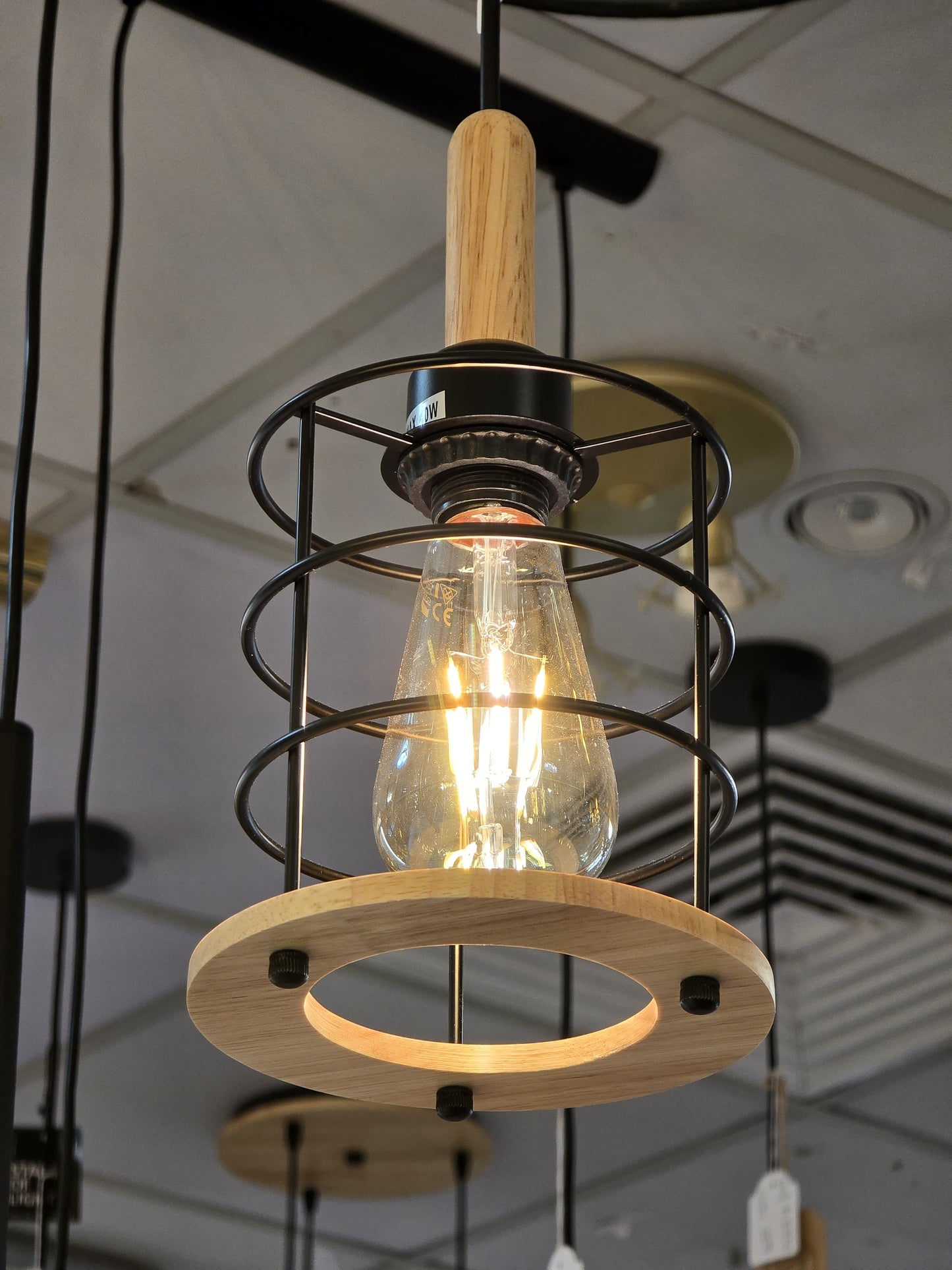 LX/114302 | LUMAX PENDANT LIGHT 1*E27