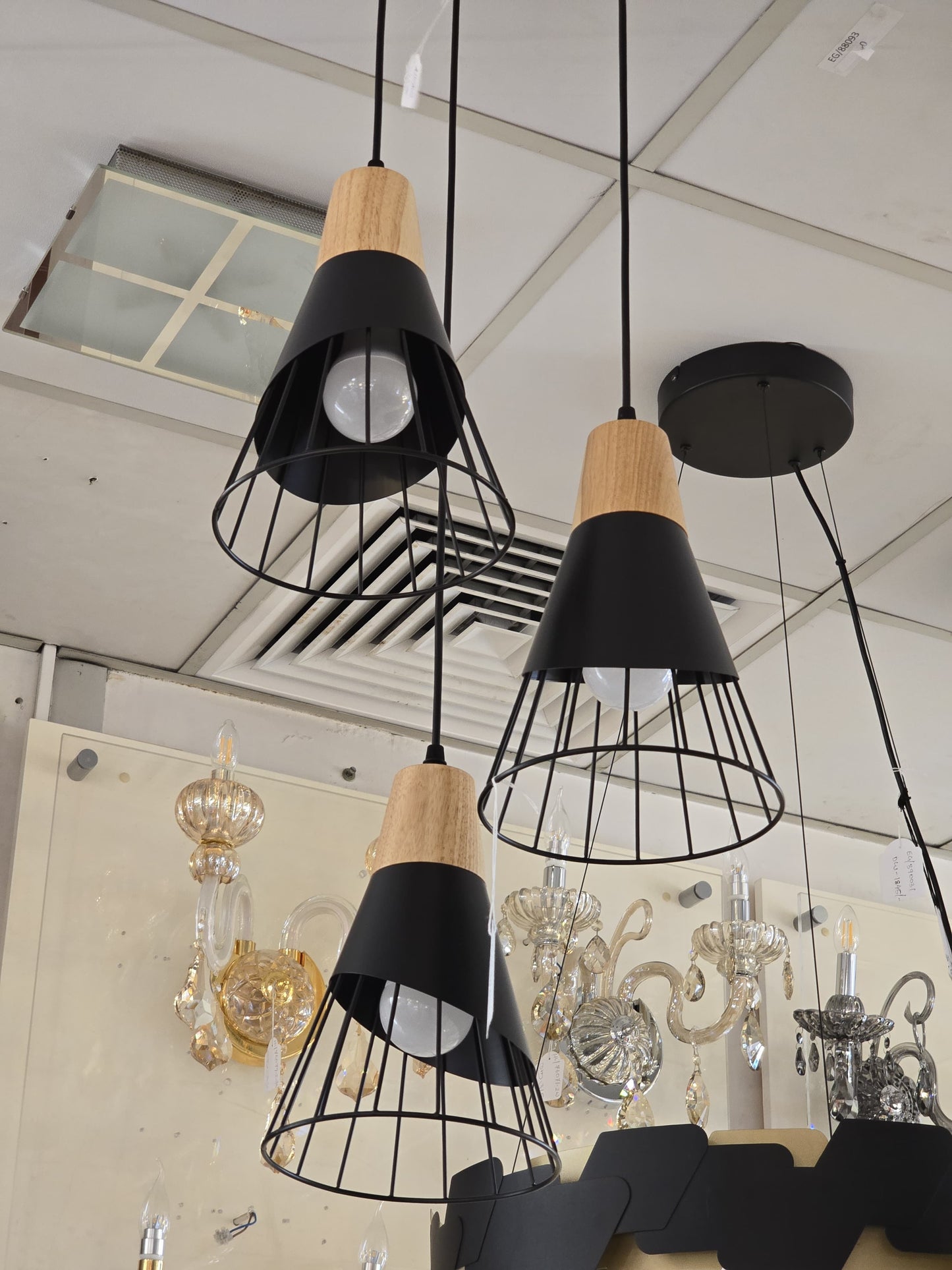 LX/114305 | LUMAX PENDANT LIGHT 3*E27