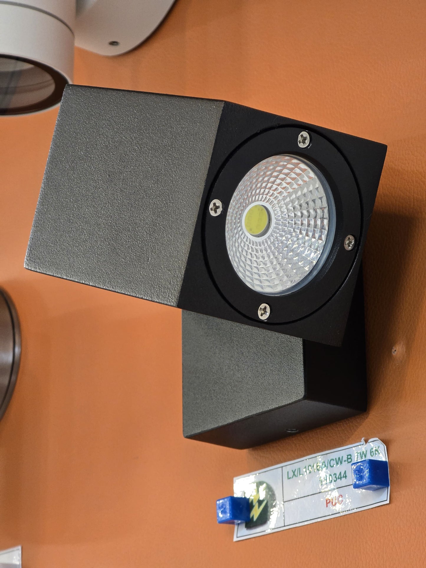 LX/110344 | LUMAX WALL LIGHT 1*7W LED - 6K MATT BLACK