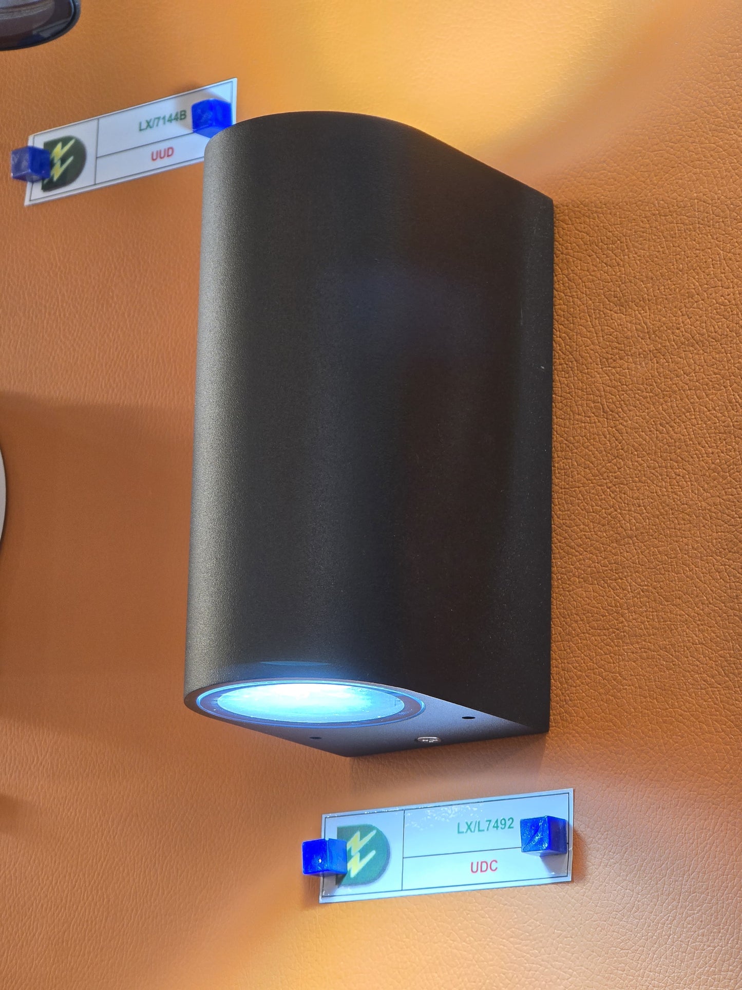 LX/110359 | LUMAX UP & DOWN LIGHT 2*GU10 - MATT BLACK