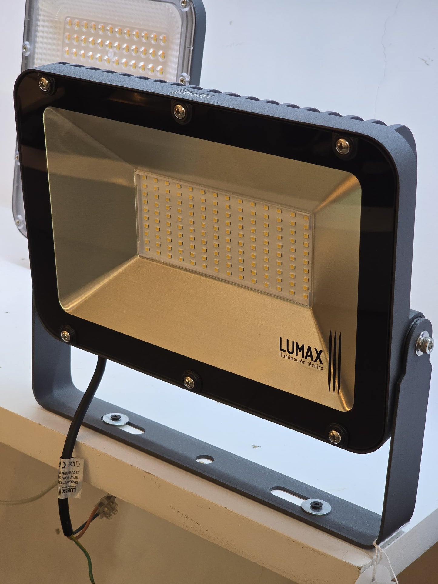 LX/112349 | LUMAX FLOOD LIGHT SMD LED 100W - SAND GREY