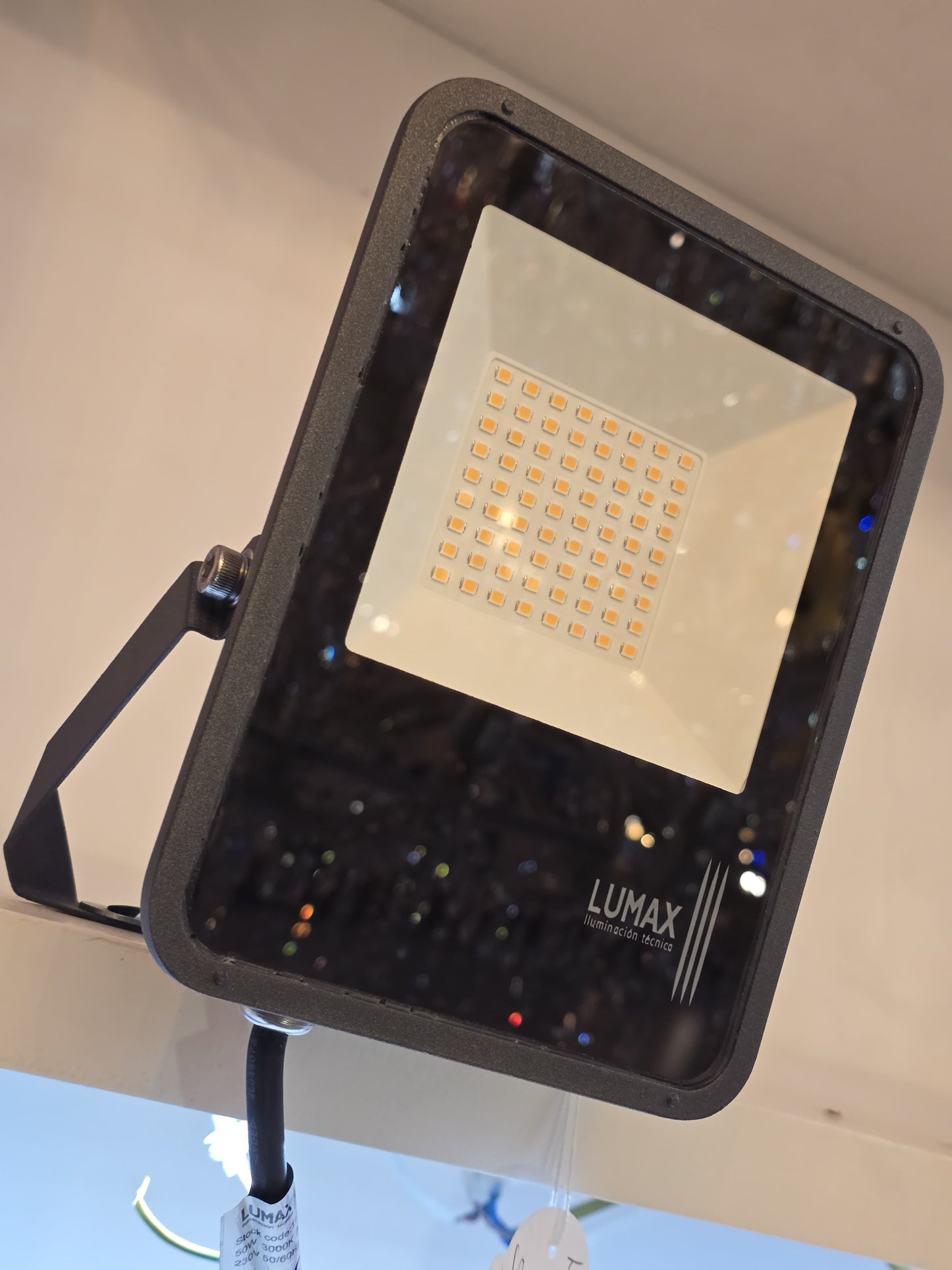LX/112347 | LUMAX FLOOD LIGHT SMD LED 50W - SAND GREY
