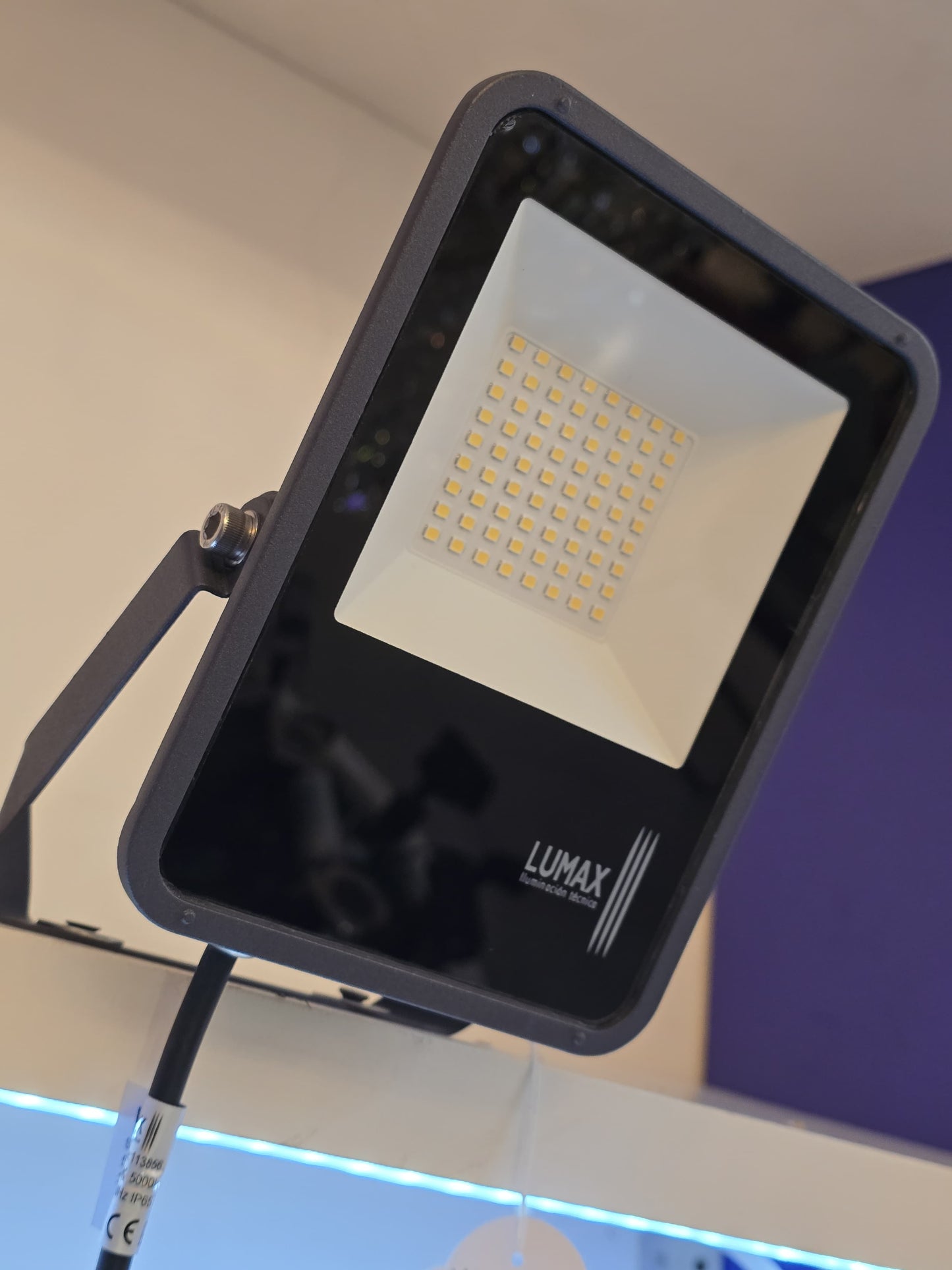 LX/112347 | LUMAX FLOOD LIGHT SMD LED 50W - SAND GREY