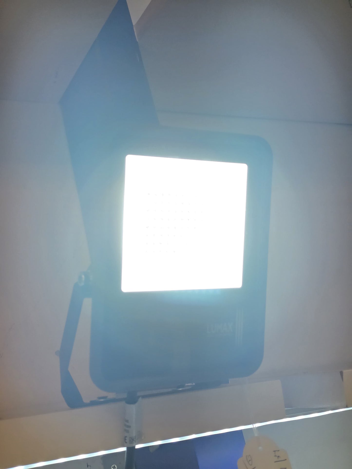 LX/112347 | LUMAX FLOOD LIGHT SMD LED 50W - SAND GREY