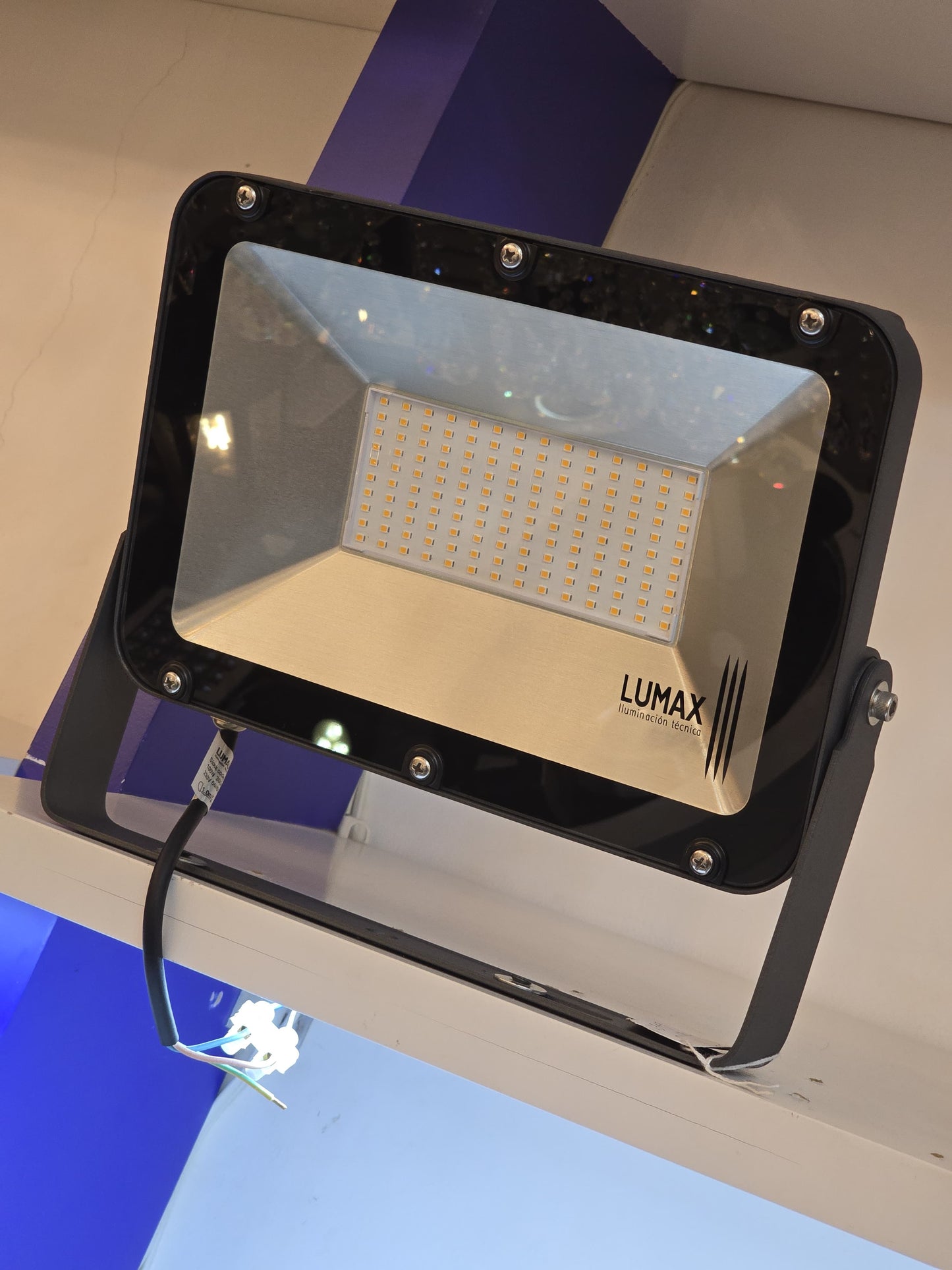 LX/112349 | LUMAX FLOOD LIGHT SMD LED 100W - SAND GREY