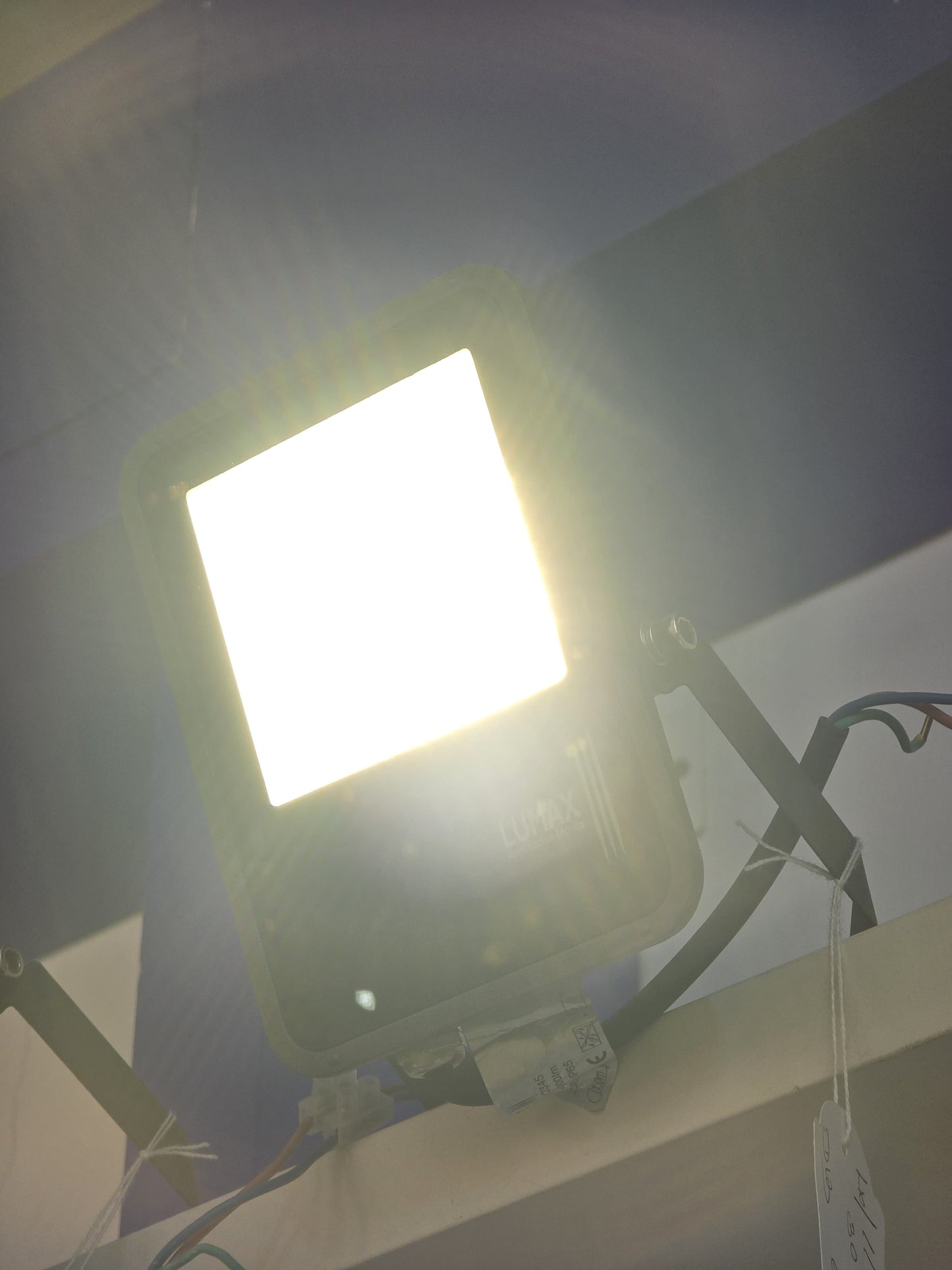 LX/112345 | LUMAX FLOOD LIGHT SMD LED 30W - SAND GREY