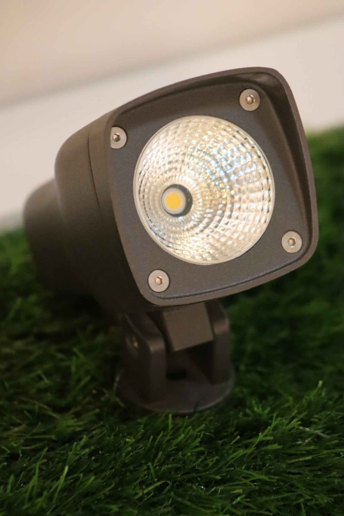 LX/110657 | LUMAX SPIKE LIGHT 5W LED 3K - DARK GREY