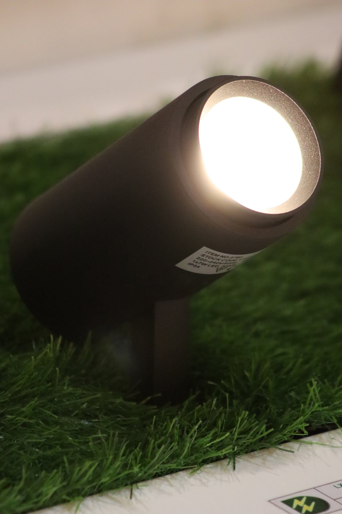 LX/112783 | LUMAX SPIKE LIGHT 7W LED 3K - BLACK