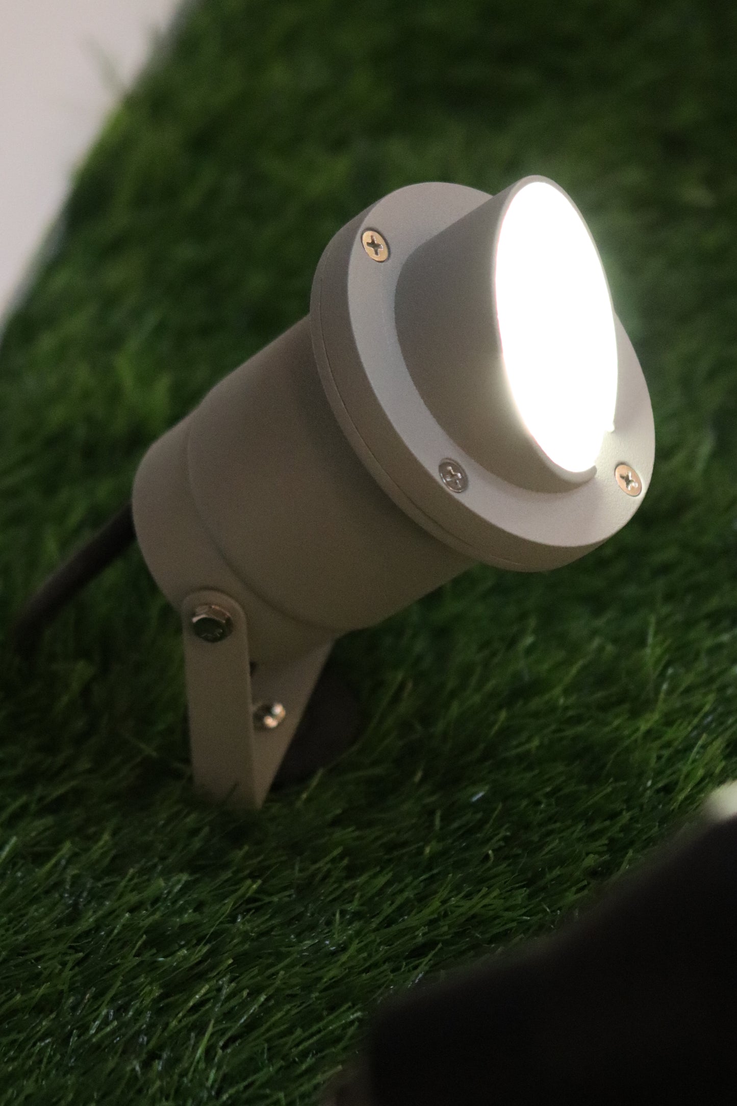 LX/105718 | LUMAX SPIKE LIGHT GU10 - MATT SILVER