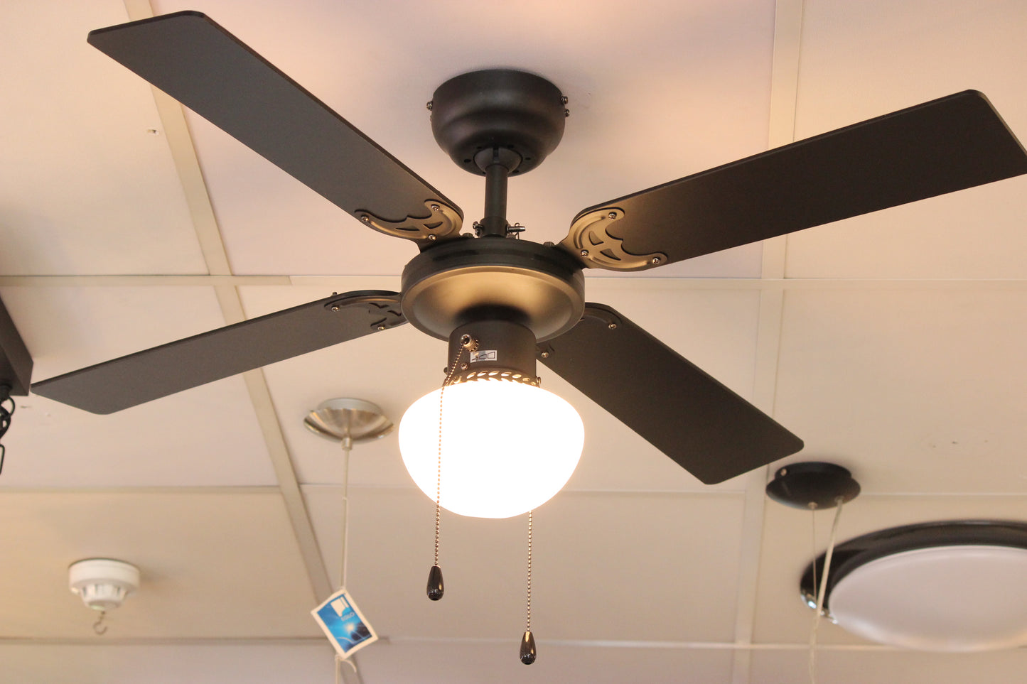 EG/35122 | EGLO FORTALEZA CEILING FAN WITH LIGHT